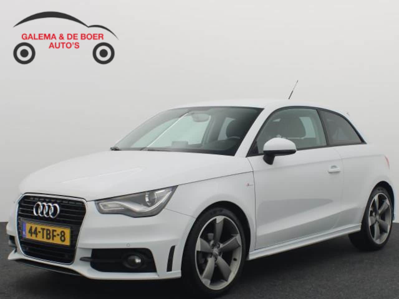 Audi A1 - 1.2 TFSI Connect S-LINE / XENON / NAVI / AIRCO / PDC / BLUETOOTH / CRUISE / NL-AUTO - AutoWereld.nl