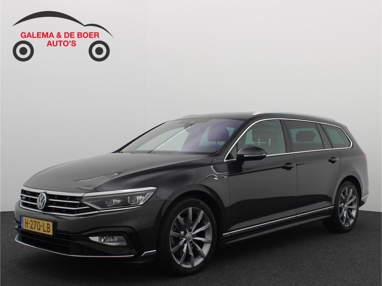 Volkswagen Passat Variant - 1.5 TSI Elegance Business R FACELIFT / R-LINE / AUTOMAAT / GR NAVI / TREKHAAK / STOELVERW - AutoWereld.nl