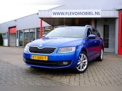 Skoda Octavia Combi - 1.4 TSI 150pk Greentech Style Business Aut. Pano|1e Eig|Xenon|Cam|CarPlay|LMV