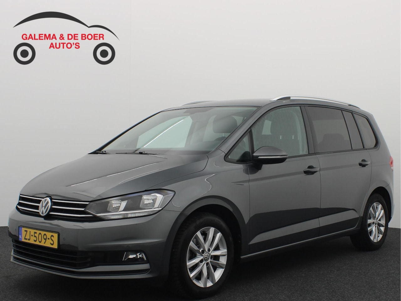 Volkswagen Touran - 1.5 TSI 150PK Comfortline Business 7p CAMERA / STOELVERW / DAB+ / ACC / PDC / BLUETOOTH / - AutoWereld.nl