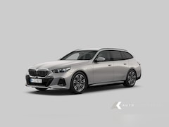 BMW 5-serie Touring - xDrive M Sport | Harman/Kardon | Trekhaak | Camera | ACC | Leder | 19 Inch |