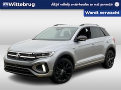 Volkswagen T-Roc - 1.5 TSI 150pk DSG R-Line / Black style / Virtual cockpit / Afneembare trekhaak / IQ Led /
