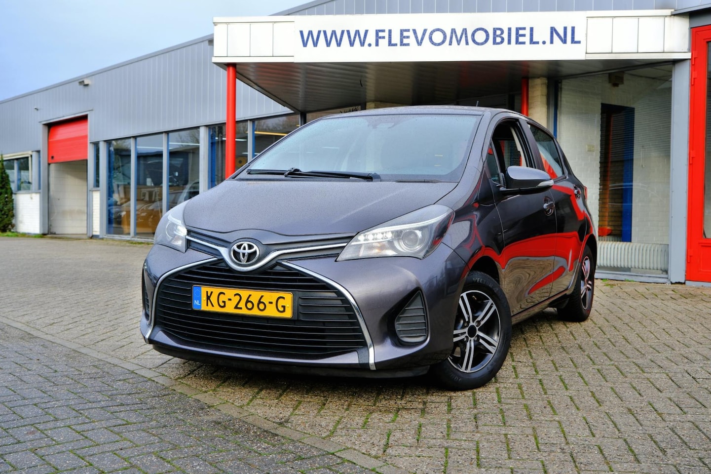 Toyota Yaris - 1.0 VVT-i Trend 5-drs Navi|Cam|Clima|LMV - AutoWereld.nl