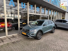 Volkswagen T-Roc - 1.5 TSI Style 150PK / CARPLAY / ACHTERUITRIJCAMERA / ELEKTRISCHE ACHTERKLEP