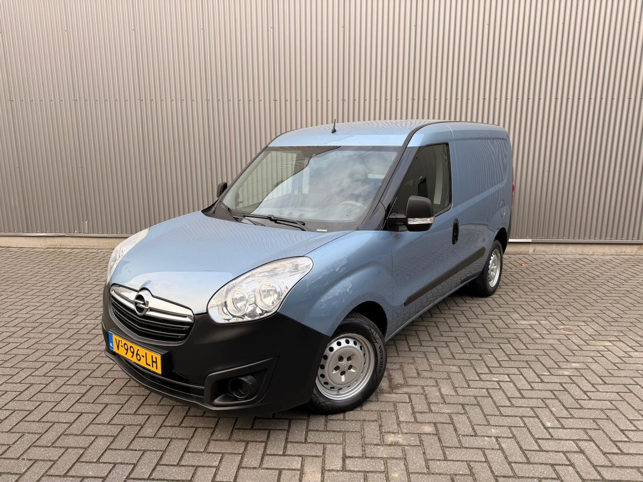Opel Combo - 1.3 CDTi L1H1 Edition Airco|Deuren met raam|Bluetooth - AutoWereld.nl