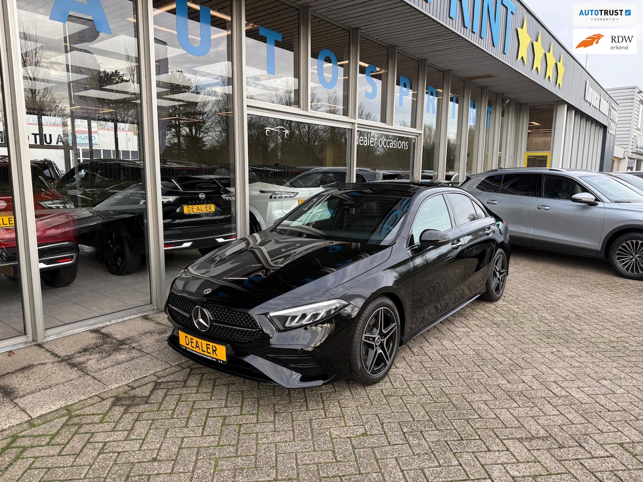 Mercedes-Benz A-klasse - 200 AMG Line / PANORAMADAK / VOL VOL OP OPTIE - AutoWereld.nl