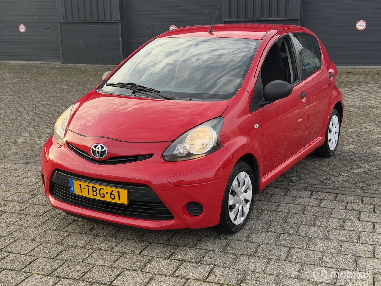 Toyota Aygo - 1.0 Benzine /AIRCO * 2DE EIGENAAR * NIEUWE APK \ - AutoWereld.nl