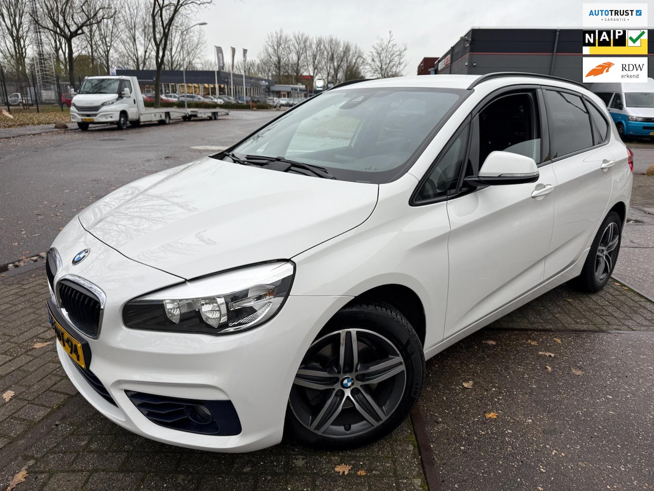 BMW 2-serie Active Tourer - 218i HIGH-Executive SPORT 136PK NAP KEYLESS NAVI - AutoWereld.nl