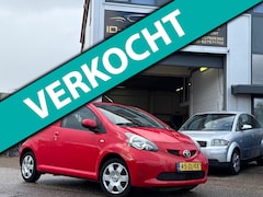 Toyota Aygo - 1.0-12V + nap 1e eigenaar weinig km