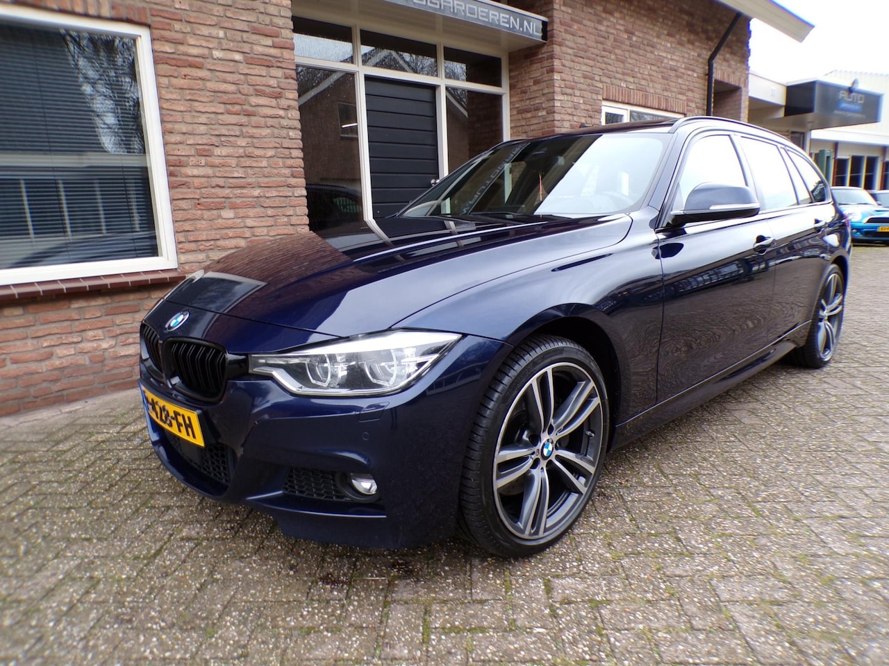 BMW 3-serie Touring - 335d xDrive M Sport Edition 335d xDrive M Sport Edition - AutoWereld.nl