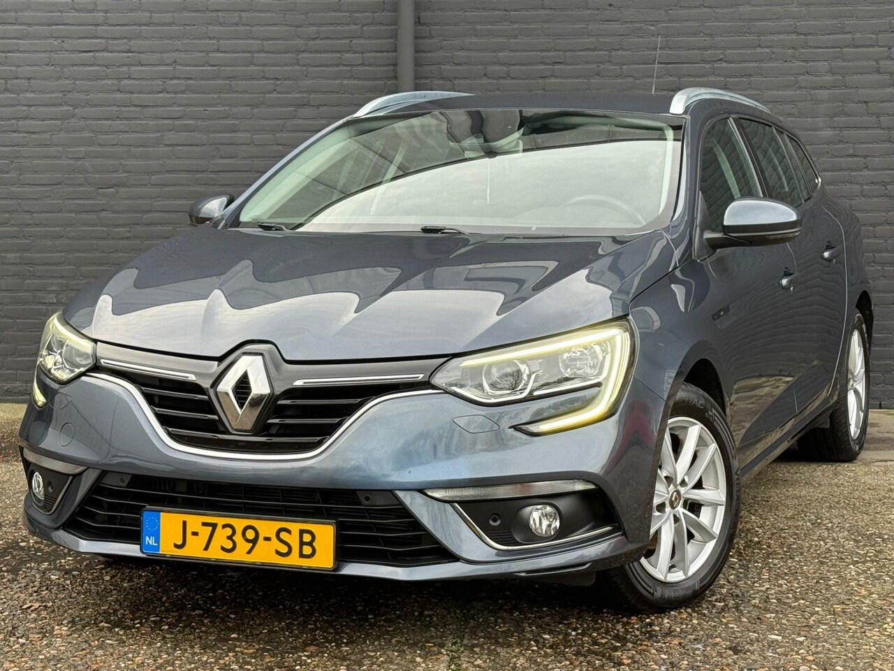 Renault Mégane Estate - 1.2 TCe Limited PDC | NAVI | TREKHAAK | CRUISE | NWE APK - AutoWereld.nl