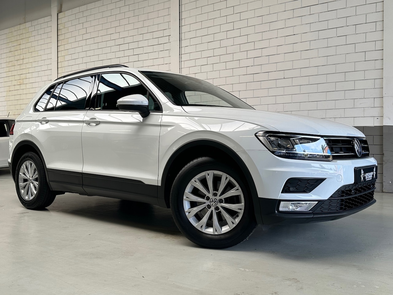 Volkswagen Tiguan - 1.4 TSI Connected Series nieuw model - AutoWereld.nl