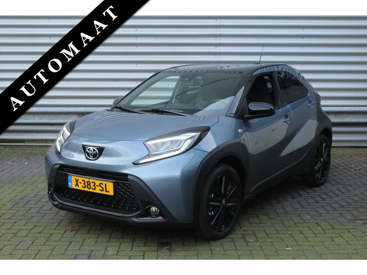 Toyota Aygo X - 1.0 VVT-i 73pk Premium AUTOMAAT NL-Auto NAP Clima Cruise Navi Camera Carplay 18"LMV Keyles - AutoWereld.nl