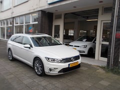 Volkswagen Passat Variant - 1.4 TSI GTE Highline NAVI LEDER CRUISE PDC ALLE OPTIES