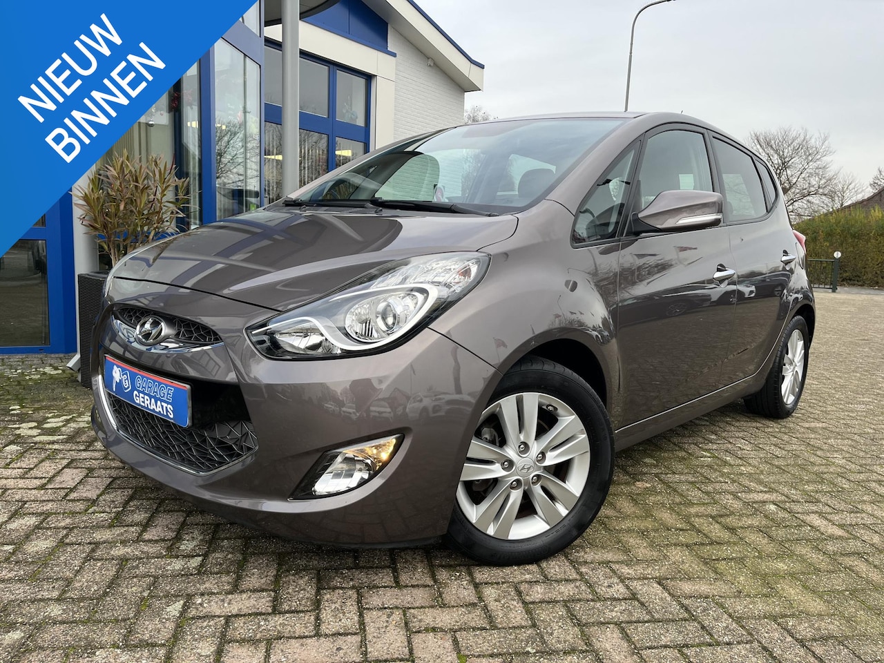 Hyundai ix20 - 1.6i i-Catcher | Lederen bekleding, Navigatie, Cruise controle, Camera, 16" LM-velgen - AutoWereld.nl