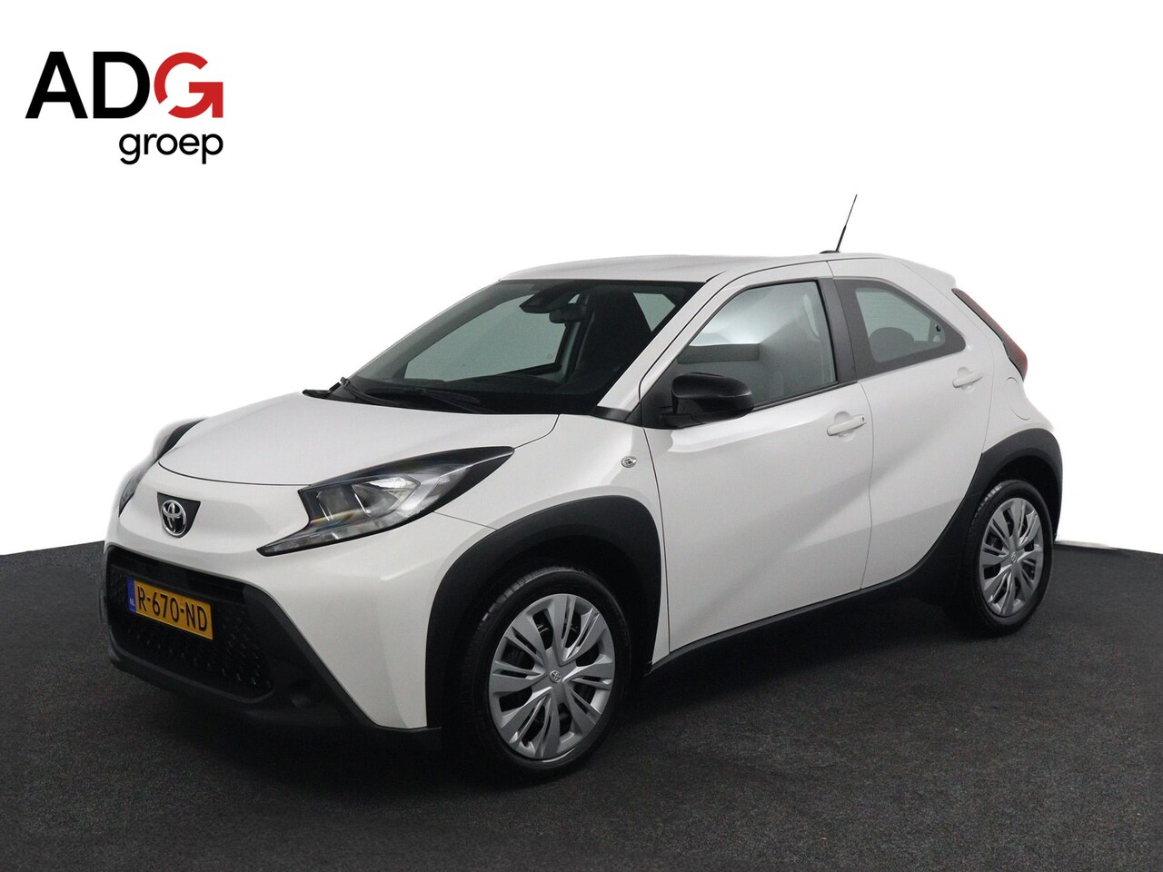 Toyota Aygo X - 1.0 VVT-i MT Play | Eerste Eigenaar | Adaptieve Cruise Control | Achteruitrijcamera | Appl - AutoWereld.nl