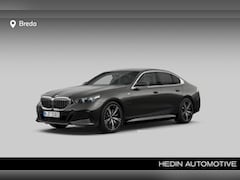 BMW 5-serie - 530e | M-sport | Comfortzetels | Harman Kardon | Driving Assistant Plus | Stoelventilatie