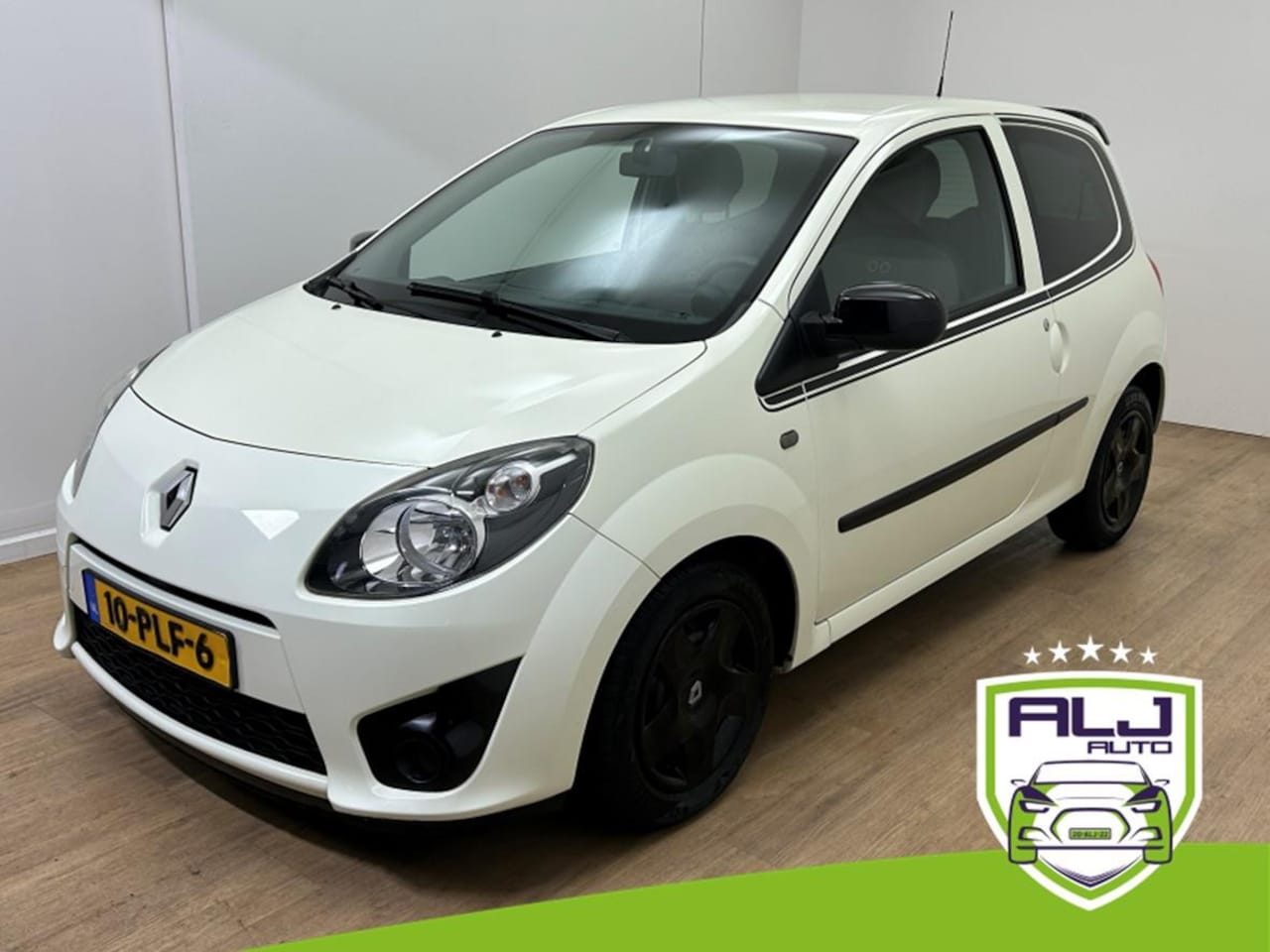 Renault Twingo - Occasion 1.2-16V Collection | Wit/creme | Tweedehands Renault Twingo | Airco | Usb audio - AutoWereld.nl