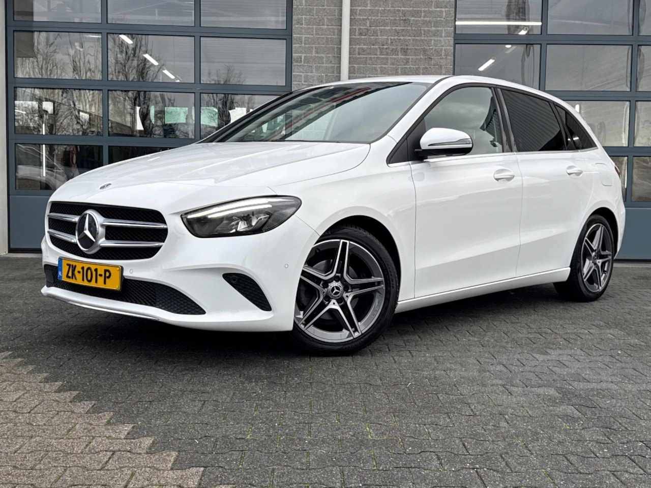 Mercedes-Benz B-klasse - 180 Business Solution |TREKHAAK|NAVI| - AutoWereld.nl