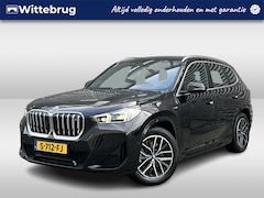 BMW iX1 - xDrive30 Launch Edition 67 kWh / Leder / Harman kardon / 360 Camera / Head-up display / Na