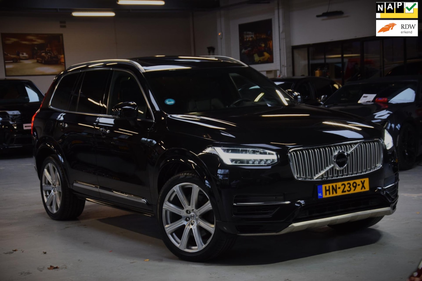 Volvo XC90 - 2.0 T8 Twin Engine AWD Inscription|Navi|Leder|7 Pers.|DVD|B&O|Head-up|Dealer onderhouden - AutoWereld.nl