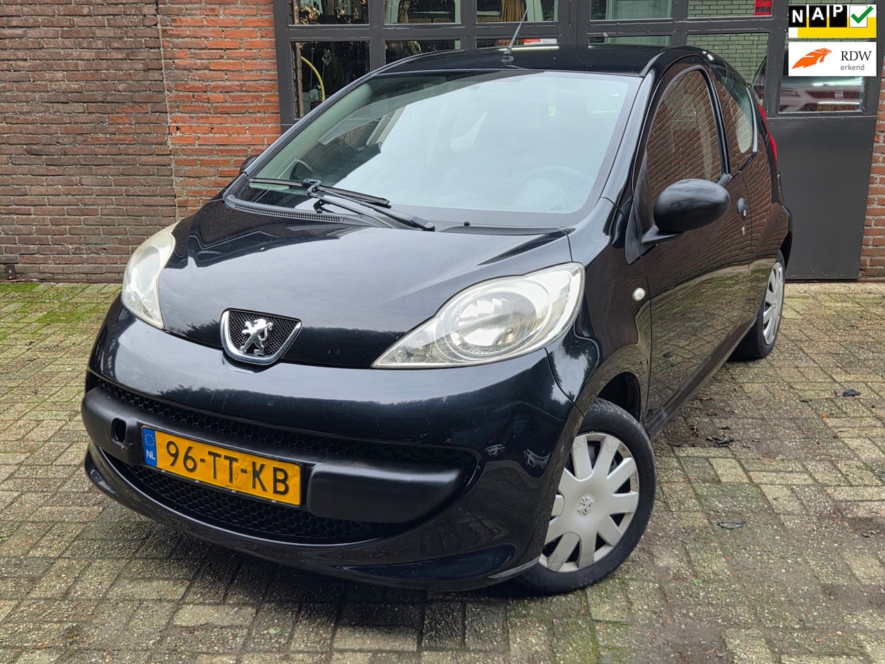Peugeot 107 - 1.0-12V XR 1.0-12V XR / nieuwe apk! - AutoWereld.nl