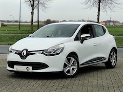 Renault Clio - 1.2 TCe Expression | Automaat | Trekhaak | Stoelverwarming