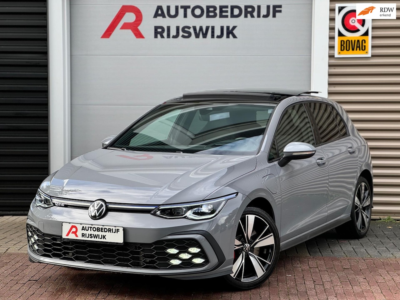 Volkswagen Golf - 1.4 eHybrid GTE Pano/Matrix/Camera/Blindspot - AutoWereld.nl