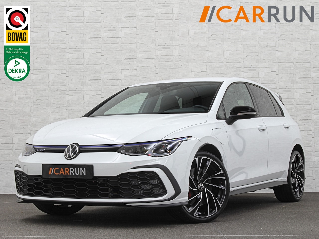 Volkswagen Golf - 1.4 eHybrid GTE | IQ-Light | ACC | 19'' | GTI Diffuser | Trekhaak | Stuurwielverwarming | - AutoWereld.nl