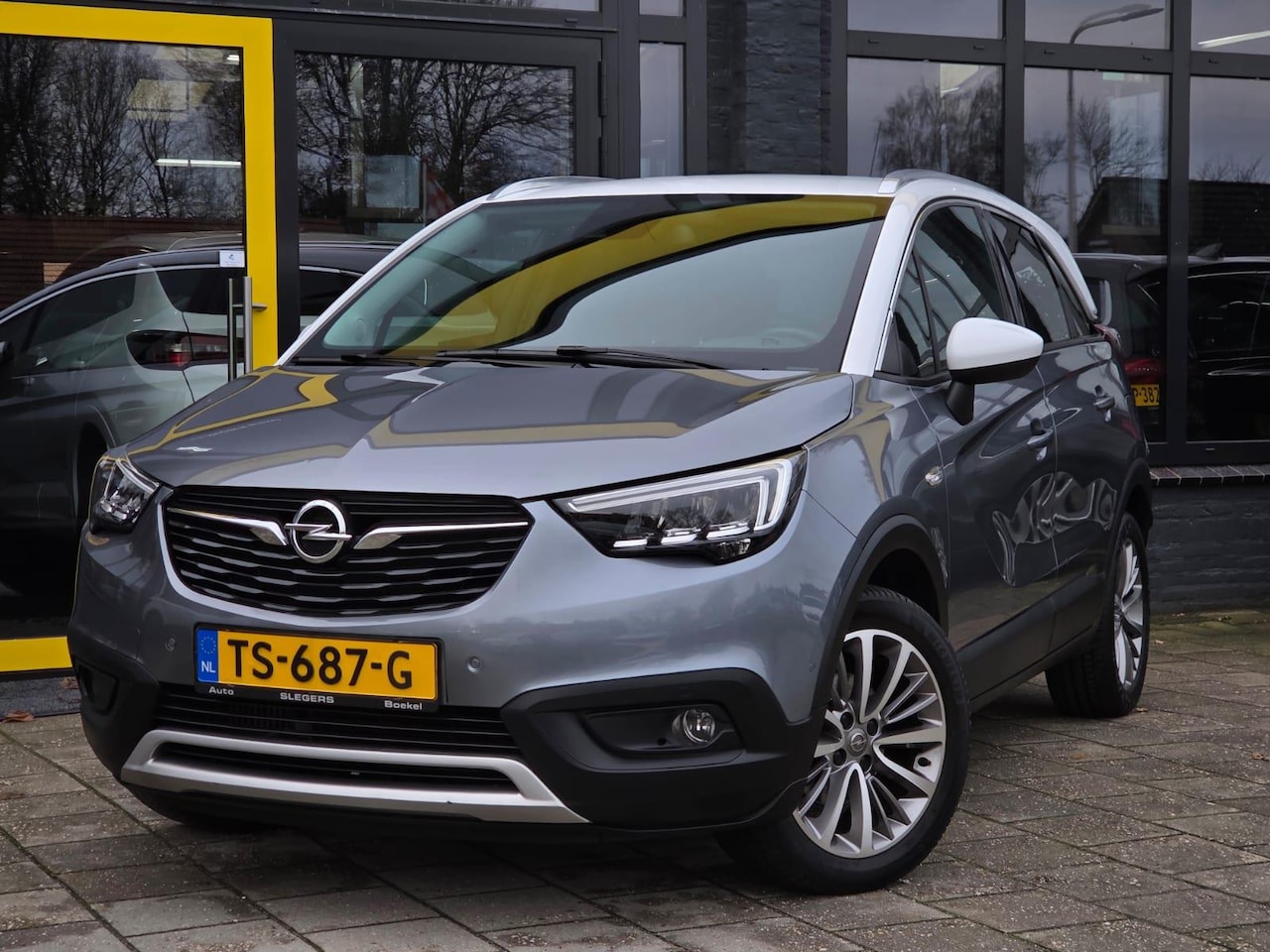 Opel Crossland X - 1.2 Turbo Automaat | Parkeersensoren V + A | Apple Carplay | Android Auto | Climat control - AutoWereld.nl