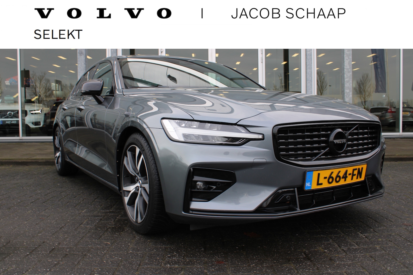 Volvo S60 - 2.0 B4 R-Design | Camera | Harman Kardon | Memory seats | Trekhaak | Keyless | - AutoWereld.nl