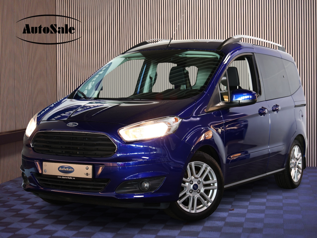 Ford Tourneo Courier - 1.0 Titanium in perfecte staat 67dkm 017 - AutoWereld.nl
