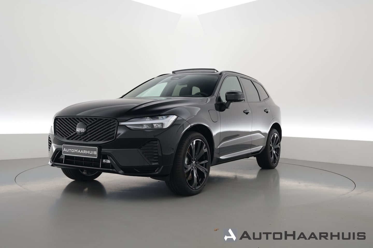 Volvo XC60 - T6 Plug-in hybrid Plus Black Edition | Pano | Harman Kardon | Memory Seats | 360cam | Blis - AutoWereld.nl