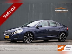 Volvo S60 - 1.6 T3 Momentum Nav Climate en cruise Xenon 18 "'