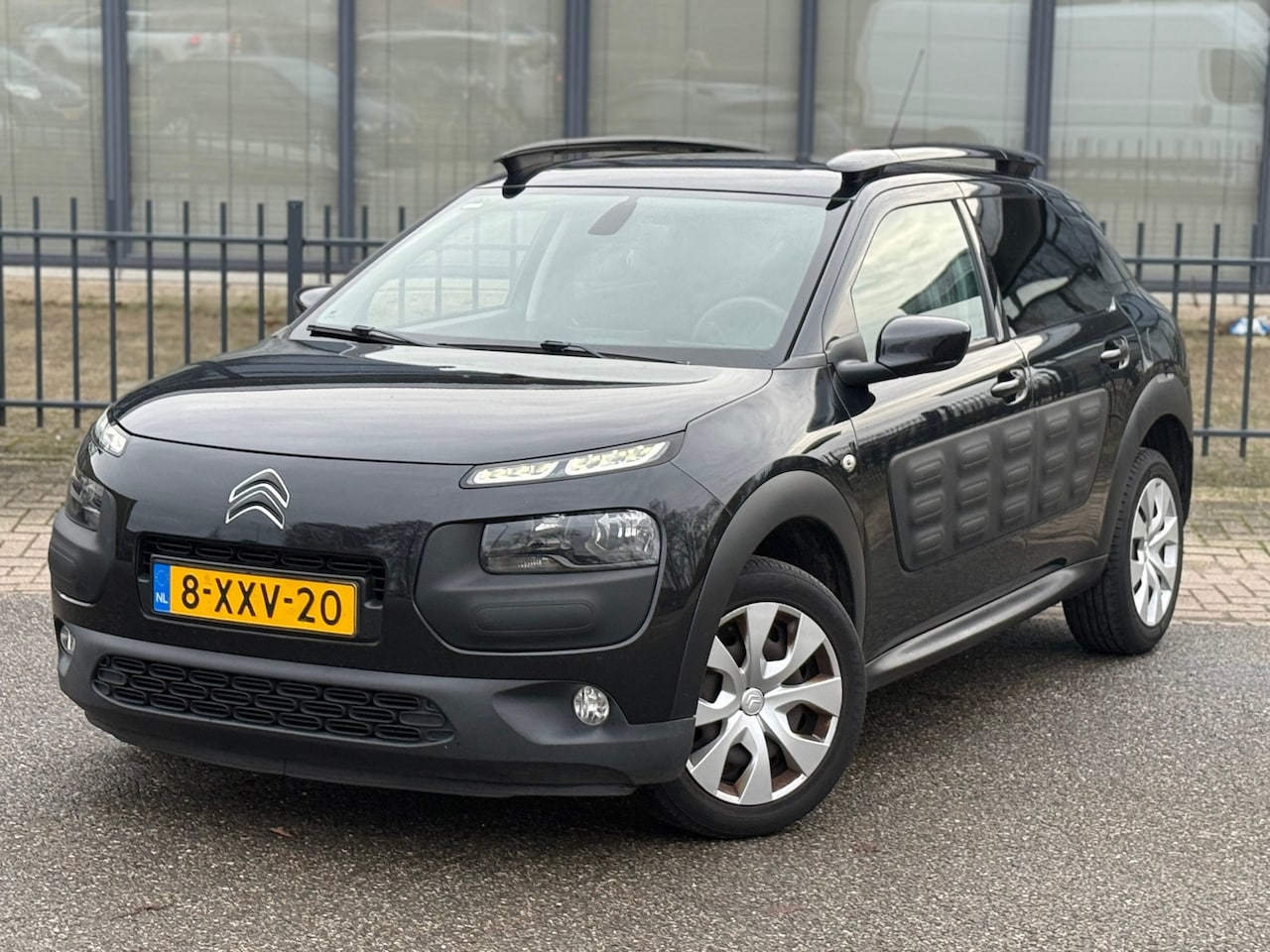 Citroën C4 Cactus - 1.2 VTi Business | APK | Camera - AutoWereld.nl