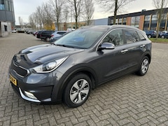 Kia Niro - 1.6 GDi H. First Ed. CARPLAY NAVI CAMERA DEALER