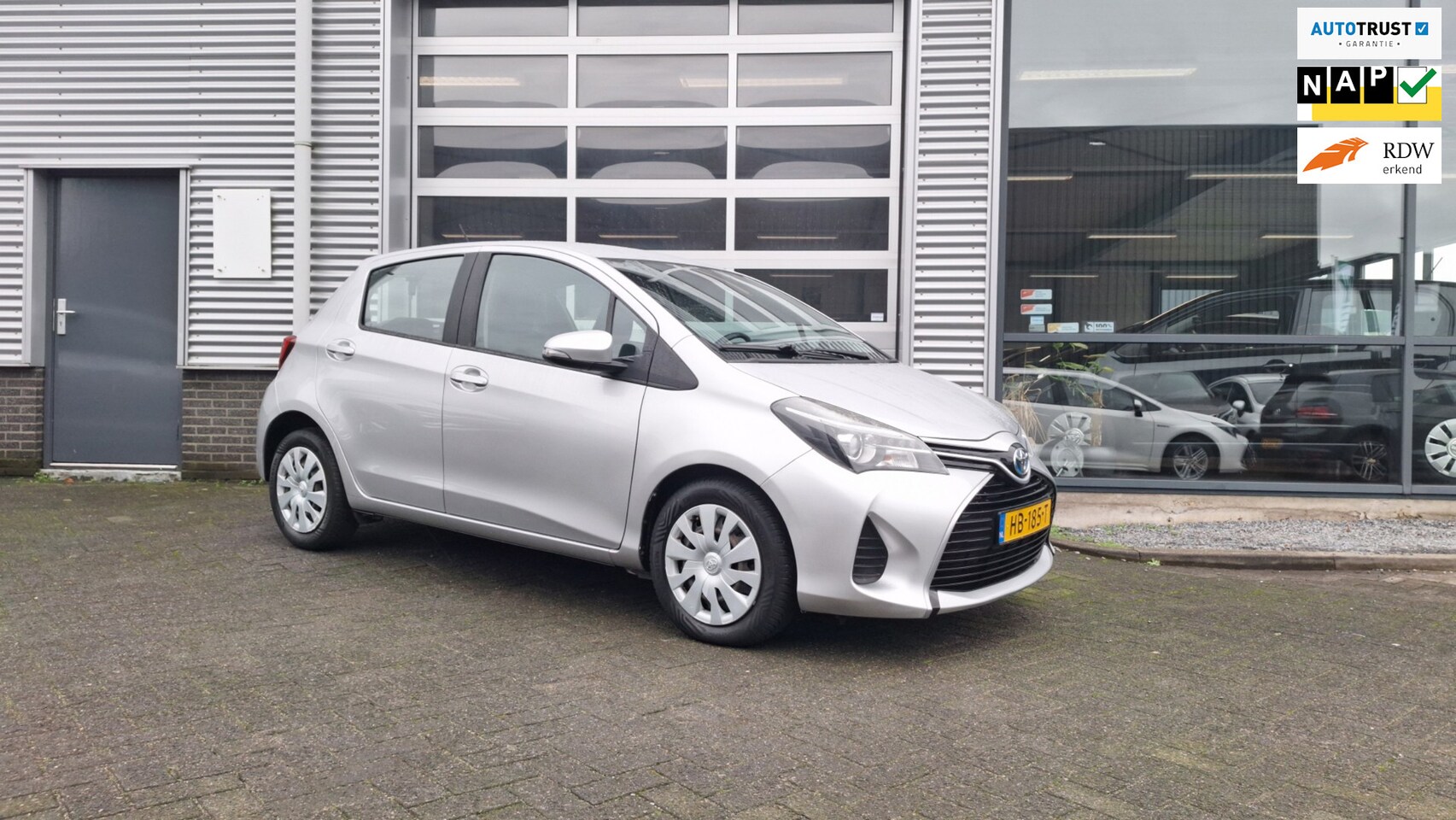 Toyota Yaris - 1.5 Hybrid Aspiration/Achteruitrij camera/cruise/Nl Auto/ - AutoWereld.nl