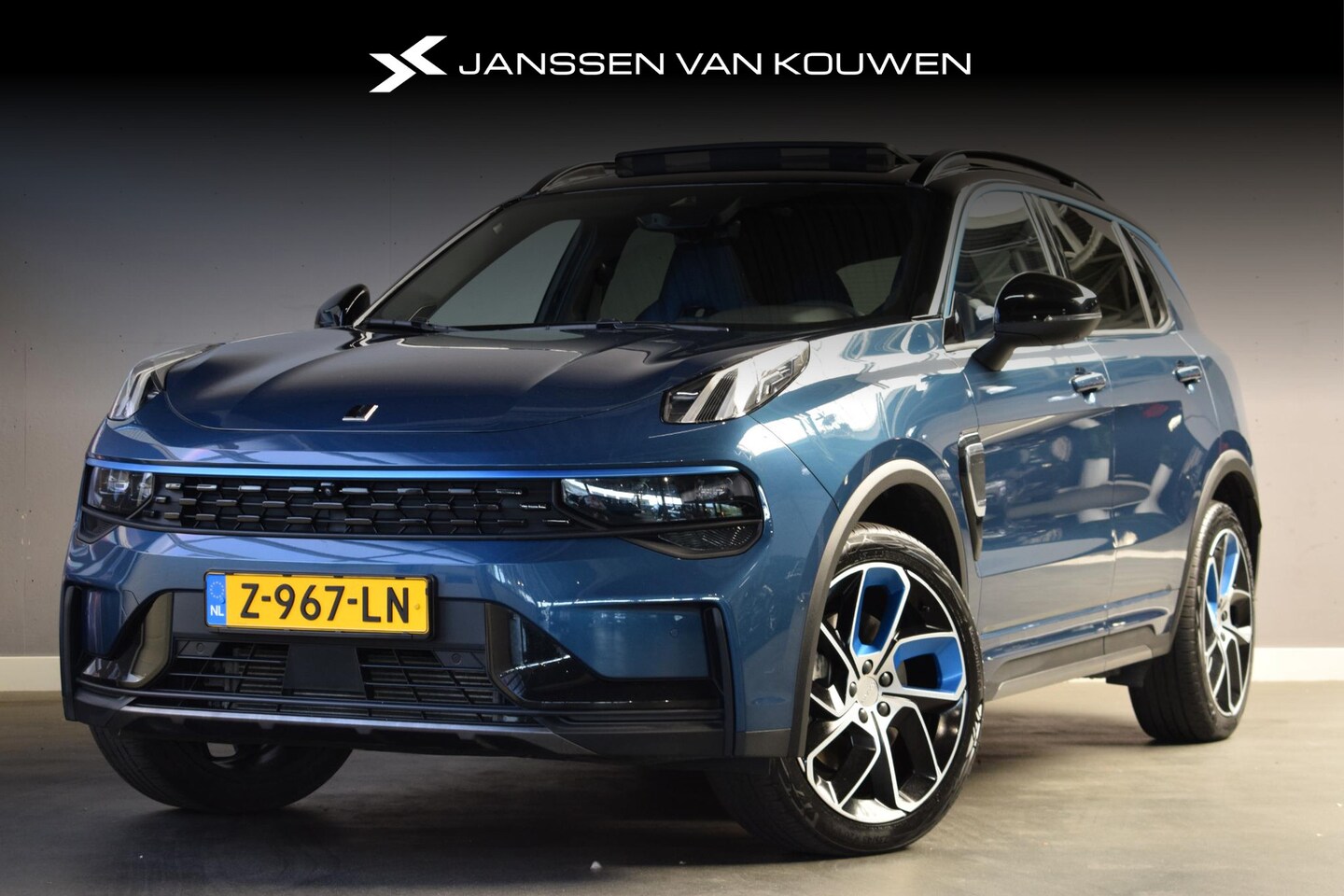 Lynk & Co 01 - 1.5 PHEV Panoramadak Stoelverwarming 360-Camera - AutoWereld.nl