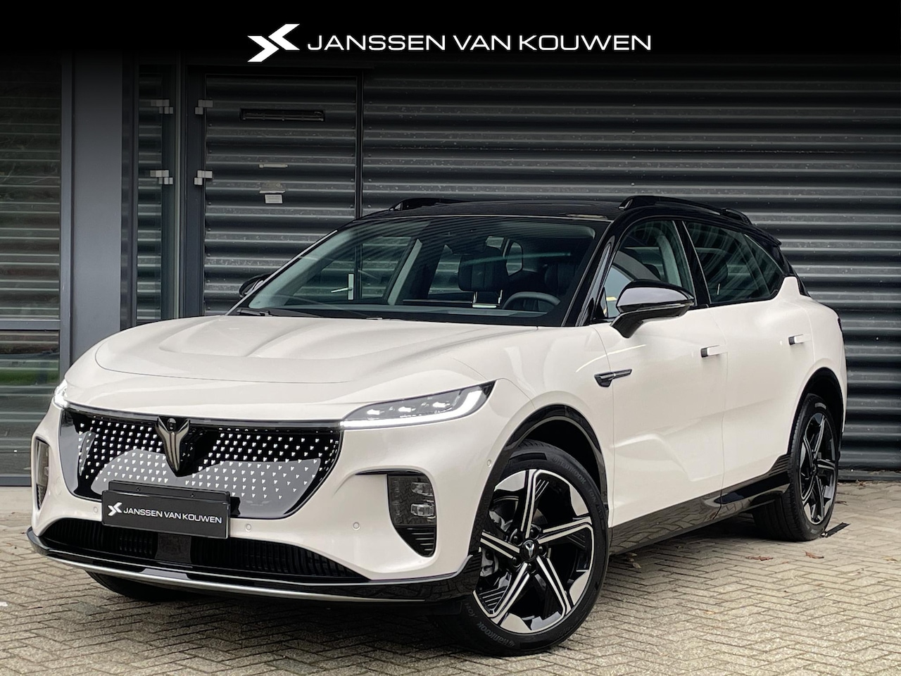 Voyah Courage - Business Edition 80 kWh /Uit voorraad Leverbaar / Diversen Kleuren / - AutoWereld.nl