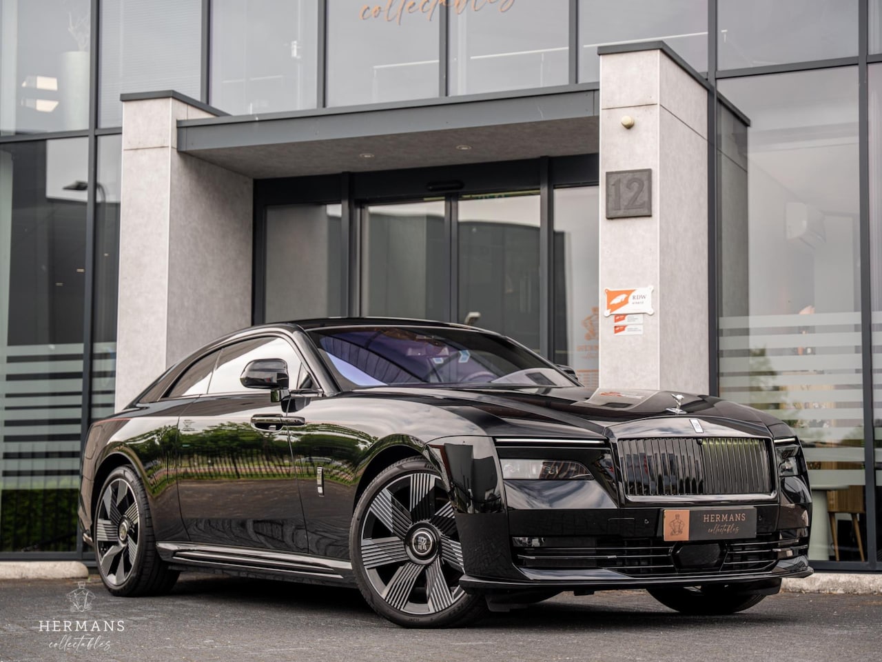 Rolls-Royce Spectre - / Bespoke / PPF / Pinstripe / Starlight / Org. NL - AutoWereld.nl