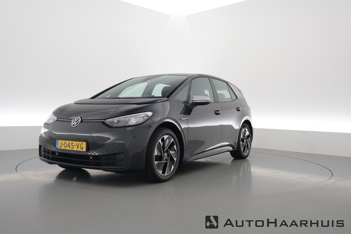 Volkswagen ID.3 - First 58 kWh | Navi | Stoel- Stuurverw. | Adapt. Cruise | Apple CarPlay | PDC - AutoWereld.nl