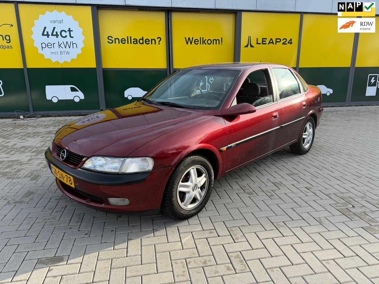 Opel Vectra - 2.0i-16V GL Plus AUTOMAAT - AutoWereld.nl