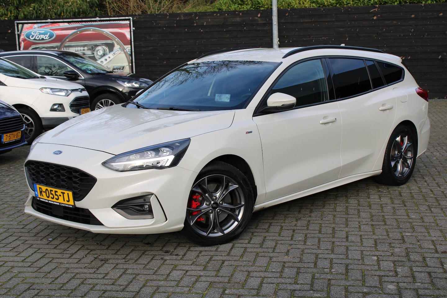 Ford Focus Wagon - 1.0 EcoBoost Hybrid 125pk ST Line X Business Wagon, Winterpack, Trekhaak - AutoWereld.nl