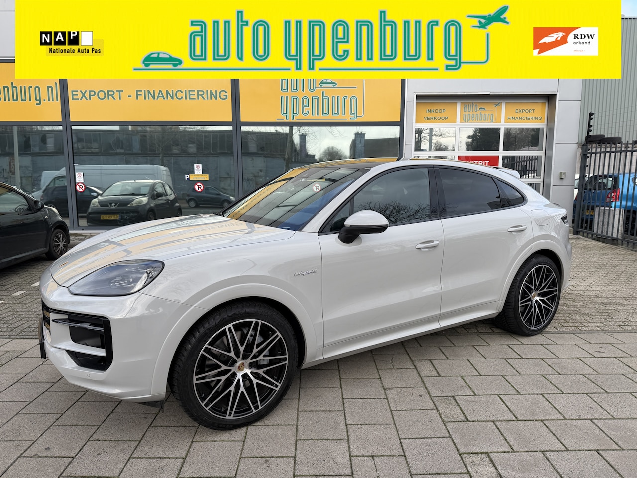 Porsche Cayenne - 3.0 E-Hybrid Sport Design * Chrono * 22 Inch Spider * Panoramadak * 360 * ACC * - AutoWereld.nl