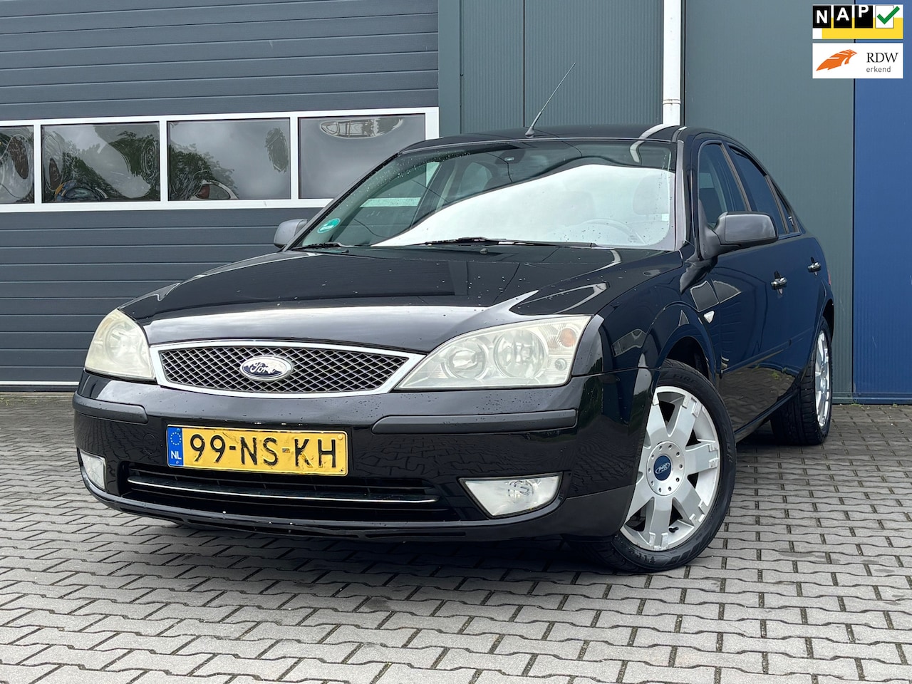 Ford Mondeo - 2.0-16V Ghia Executive | Airco + Cruise control | - AutoWereld.nl