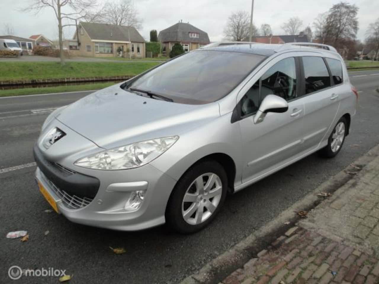 Peugeot 308 SW - 1.6 VTi Blue Lease Executive nwe apk - AutoWereld.nl