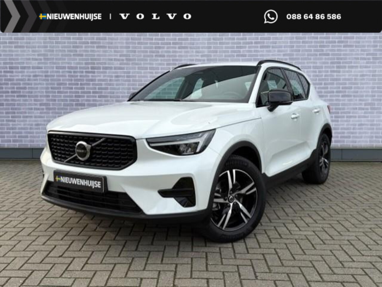 Volvo XC40 - 2.0 B4 Plus Dark | Trekhaak | Camera | Carplay | Adaptieve Cruise Control | Stoel- en Stuu - AutoWereld.nl