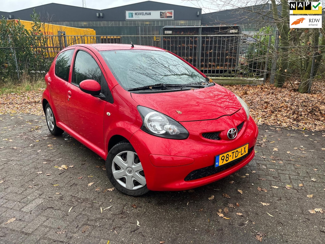 Toyota Aygo - 1.0-12V + 5DRS APK 12-2026! CARPLAY - AutoWereld.nl