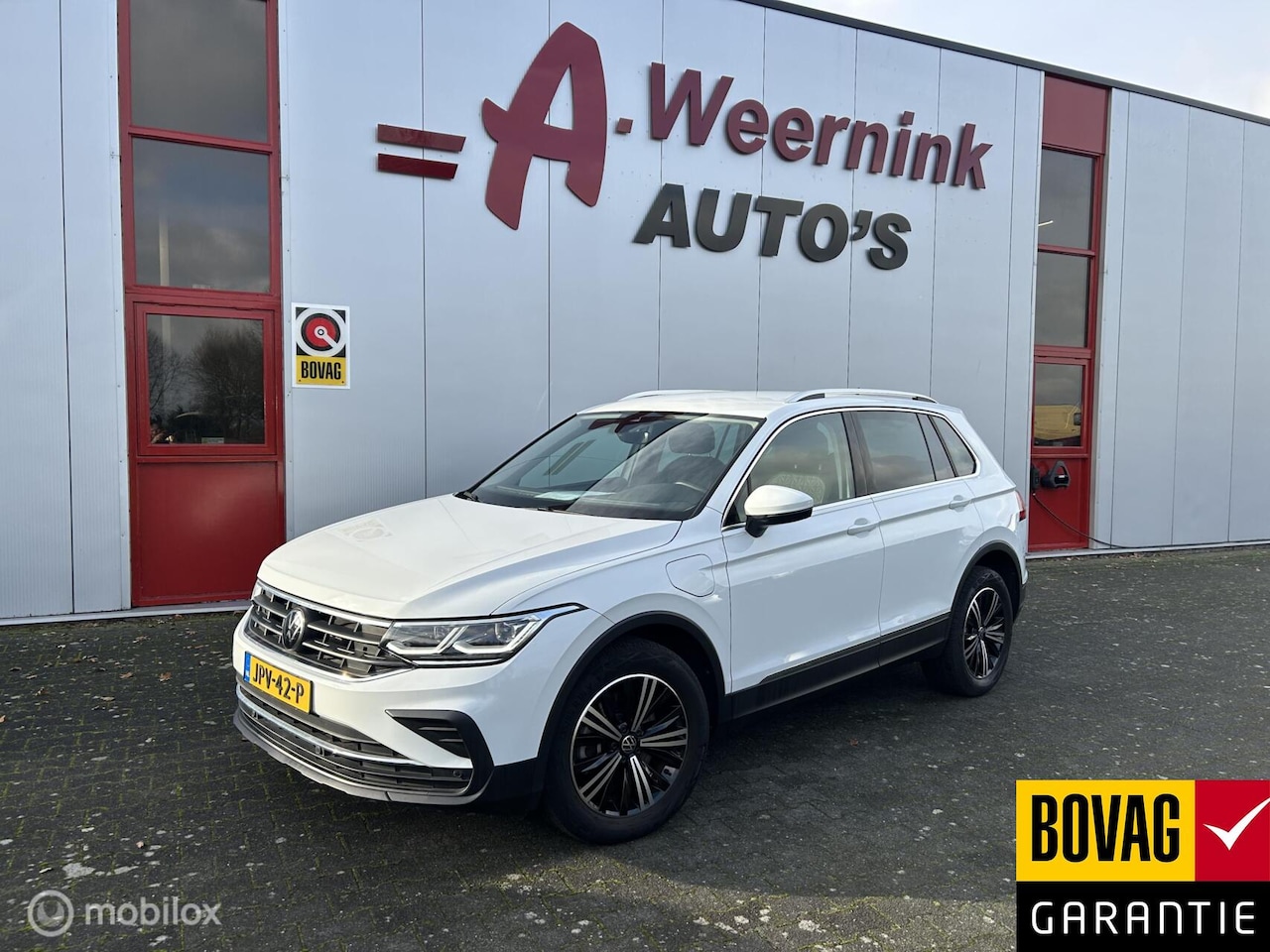 Volkswagen Tiguan - 1.4 TSI eHybrid Life Business+ Camera Elec. A.klep 20626km - AutoWereld.nl