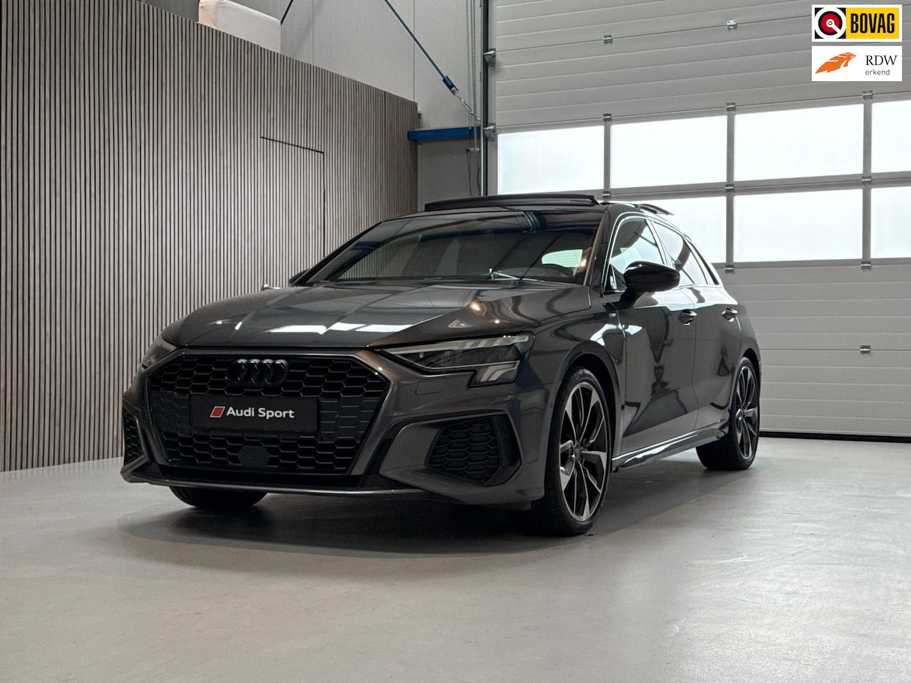 Audi A3 Sportback - 35 TFSI Edition One - VIRTUAL COCKPIT - PANORAMADAK - KEYLESS - BANG & OLUFSEN - LED - CRU - AutoWereld.nl